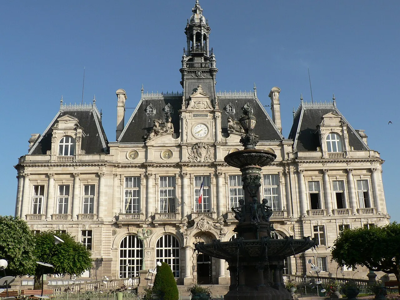 Het stadhuis van Limoges, Frankrijk.